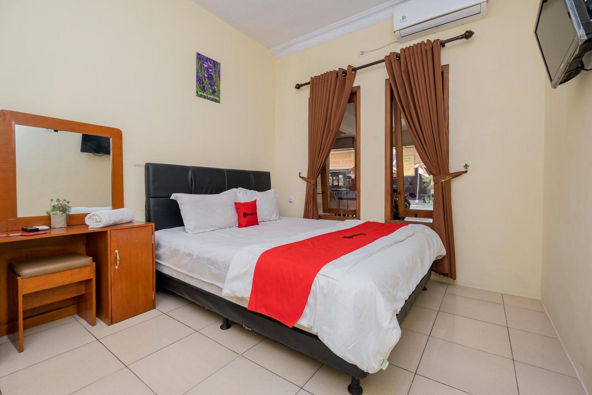 Reddoorz Syariah At Danau Maninjau Sawojajar Hotel Malang Exterior photo
