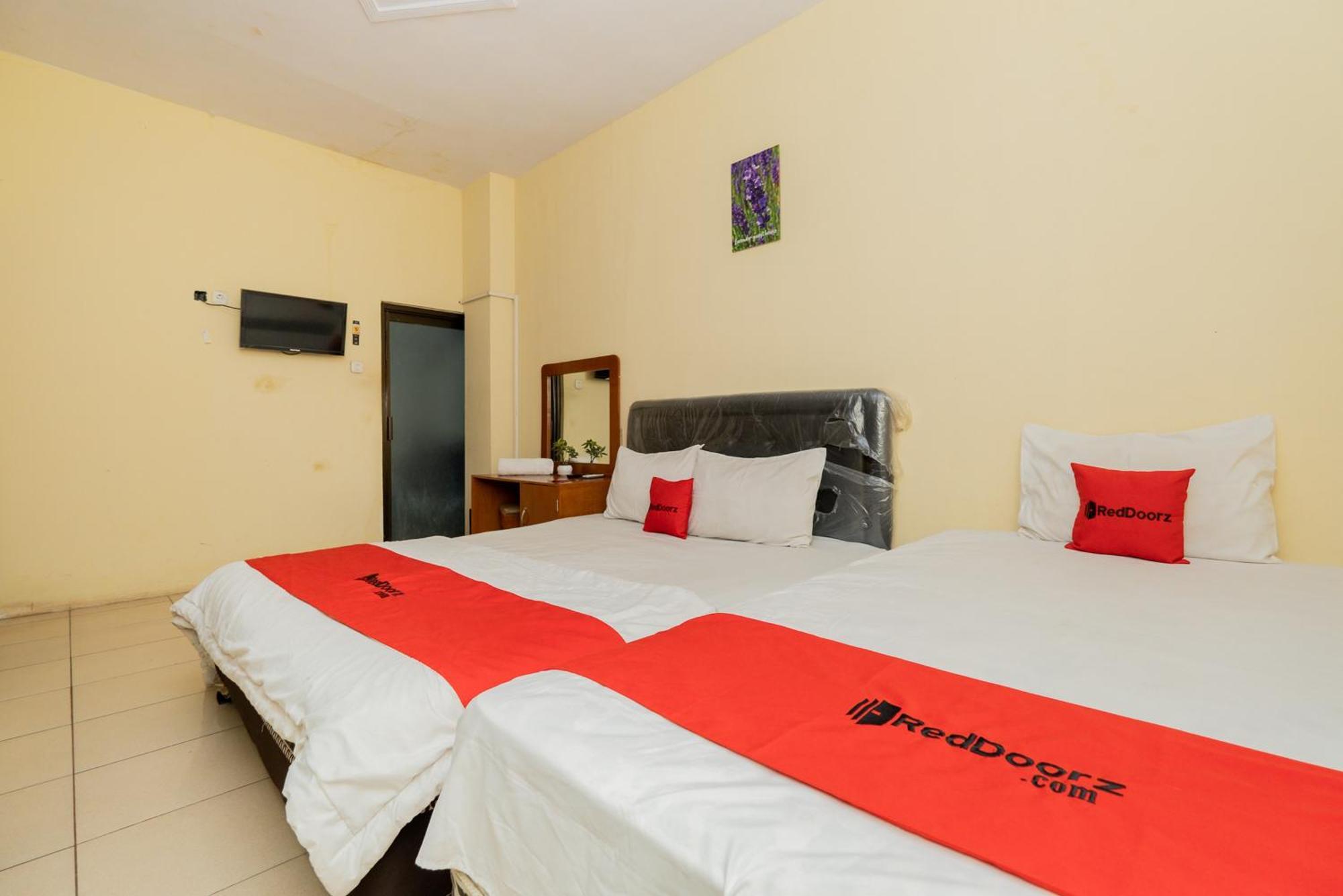 Reddoorz Syariah At Danau Maninjau Sawojajar Hotel Malang Exterior photo