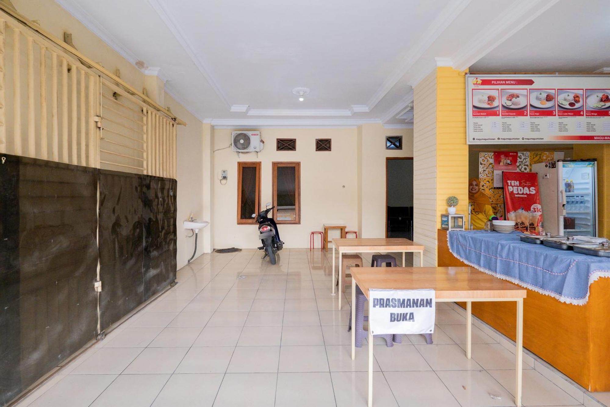 Reddoorz Syariah At Danau Maninjau Sawojajar Hotel Malang Exterior photo